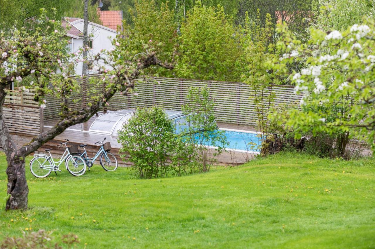 Lyrsta R B&B Lyrestad Экстерьер фото